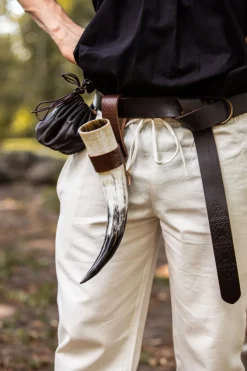 Fashion Leonardo Carbone Hornhalter aus Leder mit keltischer Prägung Braun