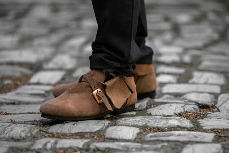 Sale Leonardo Carbone Mittelalterschuh "Albin" Braun