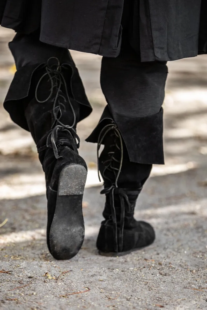 Cheap Leonardo Carbone Piratenstiefel aus Wildleder "Geoffrey" Schwarz