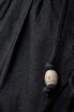 Store Leonardo Carbone Ärmelloses Stehkragen-Schnürhemd