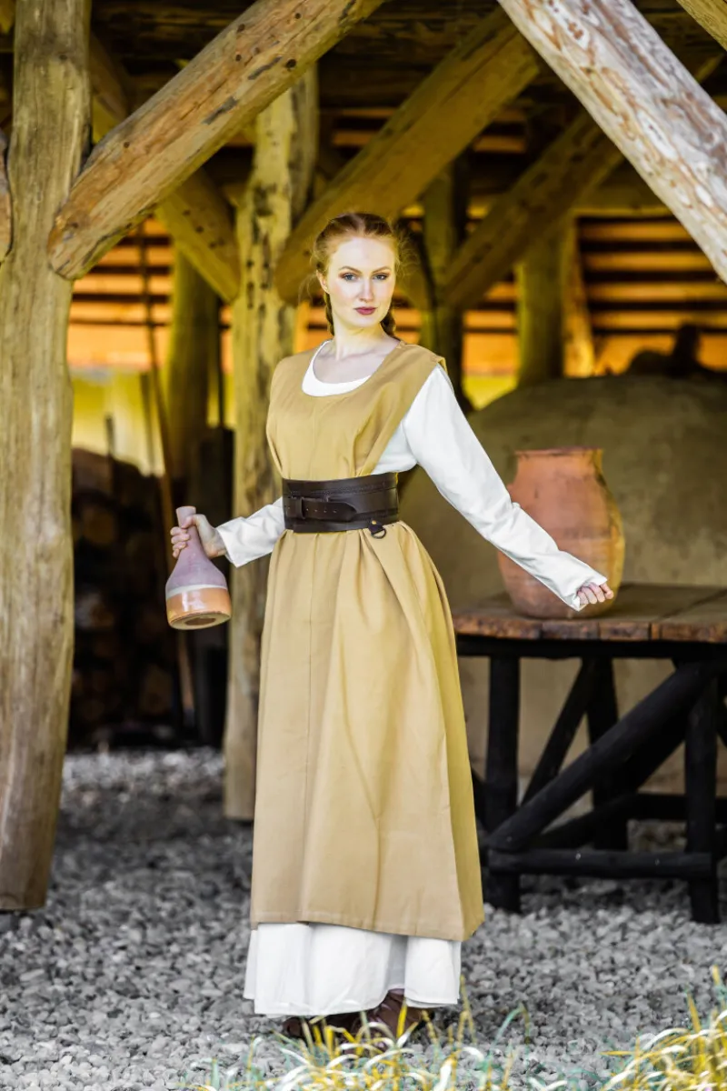 Clearance Leonardo Carbone Schlichtes Wikinger Unterkleid "Scarlet" Natur