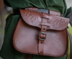 Shop Leonardo Carbone Wikinger Gürteltasche "Alba" Braun