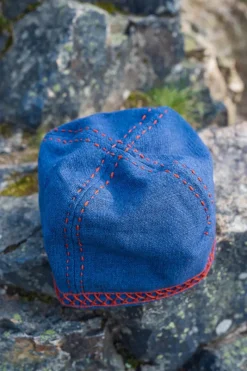 Discount Leonardo Carbone Wikinger Kappe mit Stickerei "Anders" Blau Blaugrau