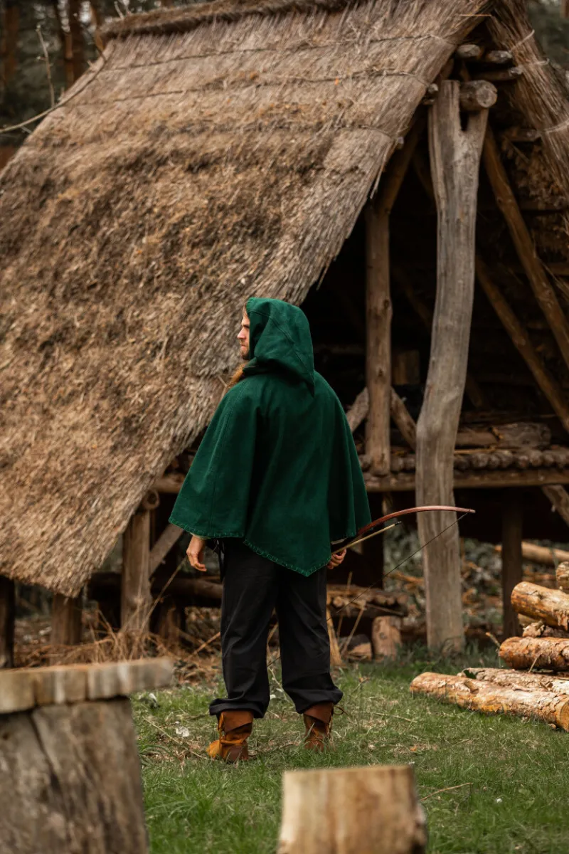 Fashion Leonardo Carbone Wikinger-Gugel "Egill" mit Stickerei Grün