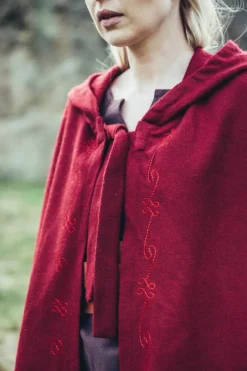 Online Leonardo Carbone Wollumhang mit Stickerei "Alma" Rot